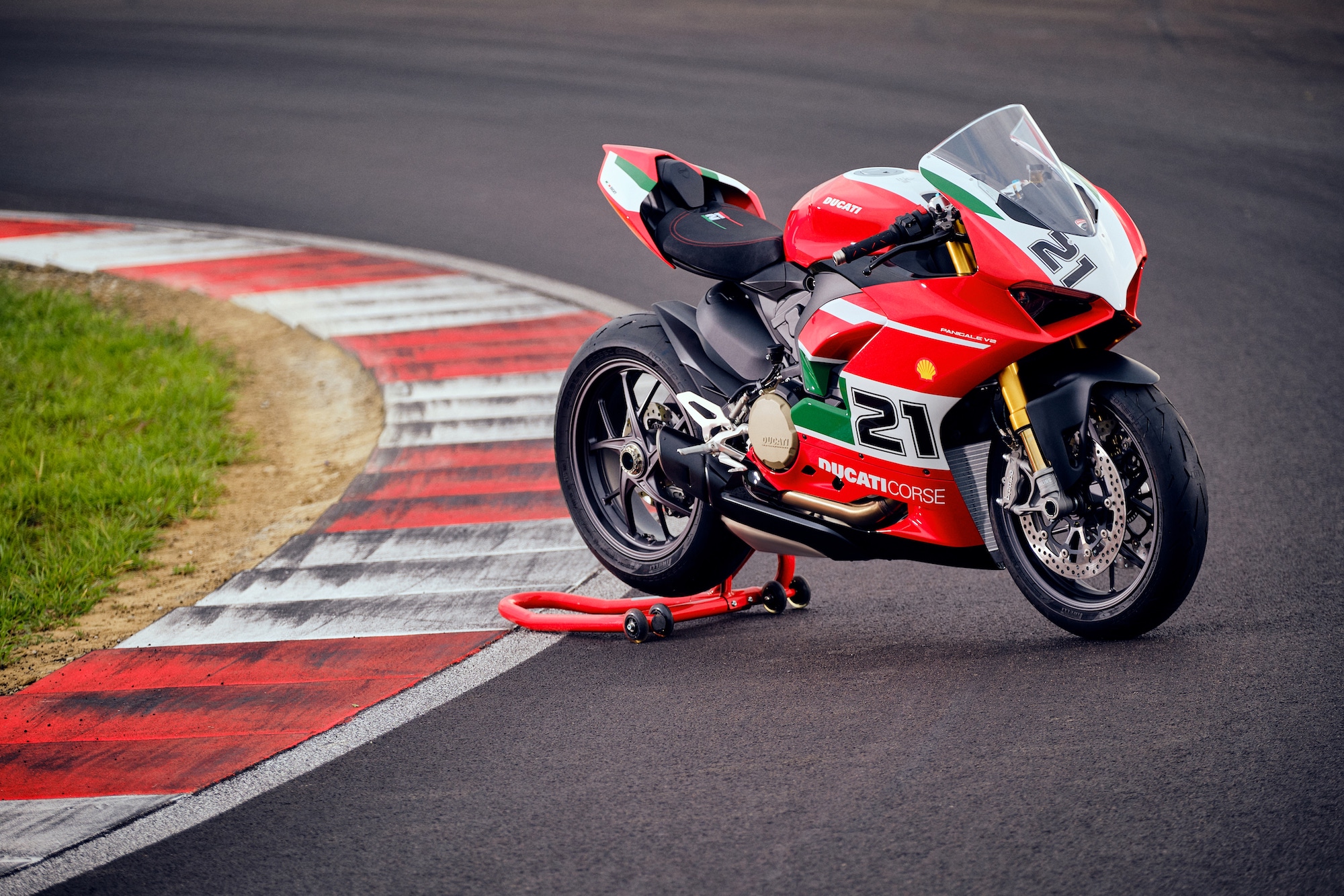 Ducati Panigale V2 Bayliss 1st Championship 20th Annive... Visordown